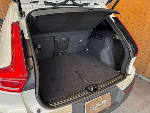 XC40 B4 AWD インスクリプション