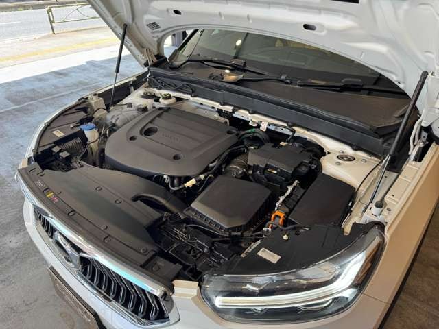 XC40 B4 AWD インスクリプション
