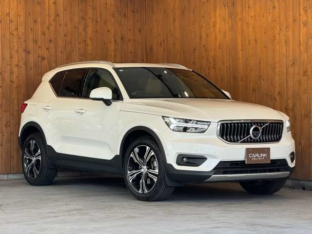 XC40 B4 AWD インスクリプション 298万円