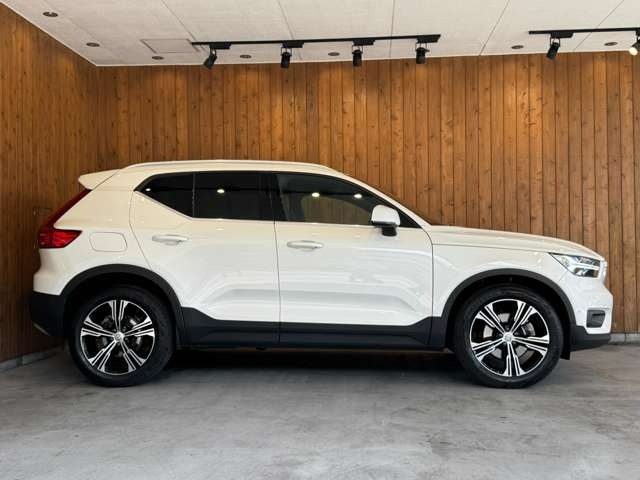 XC40 B4 AWD インスクリプション