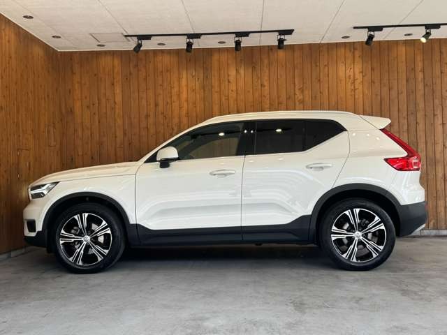 XC40 B4 AWD インスクリプション