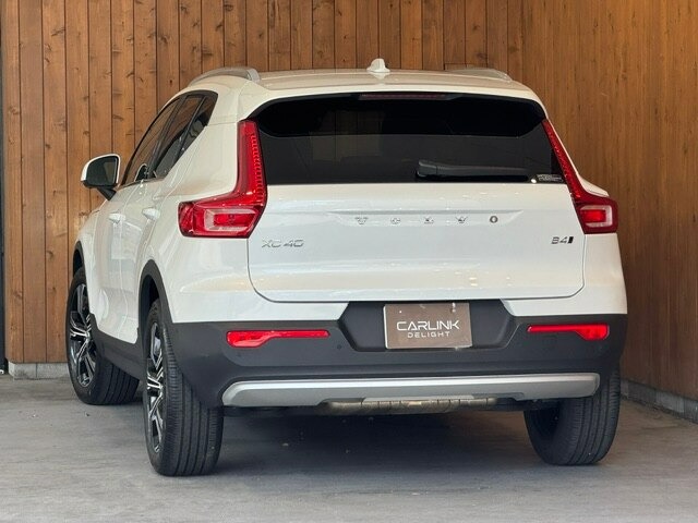 XC40 B4 AWD インスクリプション