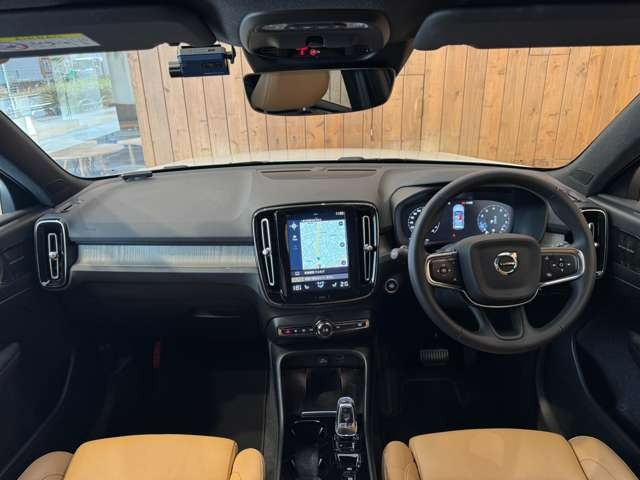 XC40 B4 AWD インスクリプション