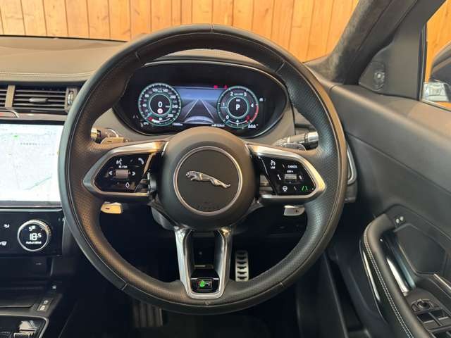 Eペイス Rダイナミック S 2.0L D200