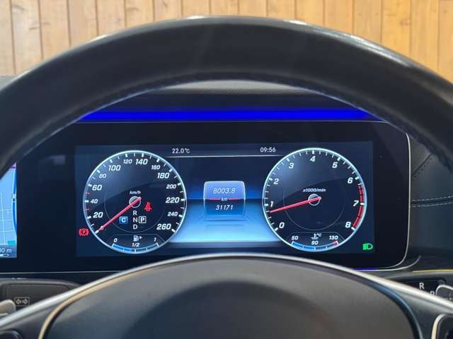 Eクラス E250 アバンギャルド スポーツ