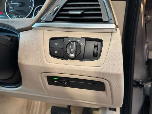 3シリーズグランツーリスモ 320i モダン