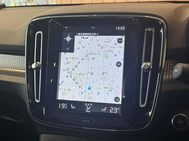 XC40 T5 AWD Rデザイン