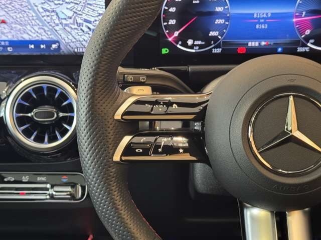 GLAクラス GLA200 d 4マチック AMGラインパッケージ
