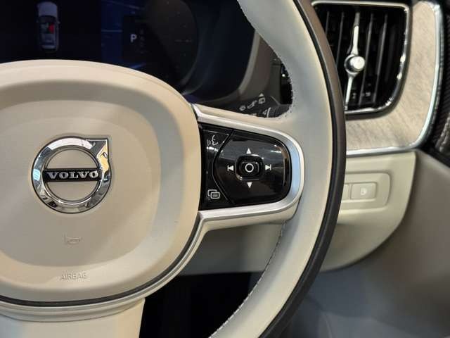 XC60 リチャージ プラグインハイブリッドT6