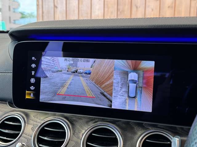 Eクラスワゴン E200 スポーツ (BSG搭載モデル)