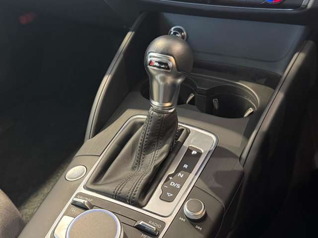 A3 スポーツバック 30 TFSI シグネチャー エディション