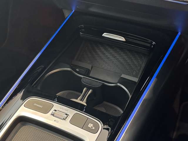 GLAクラス GLA200 d 4マチック AMGラインパッケージ