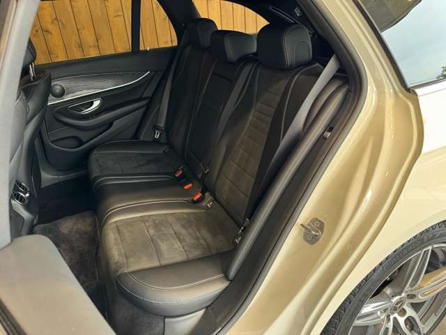 Eクラスワゴン E200 アバンギャルド スポーツ