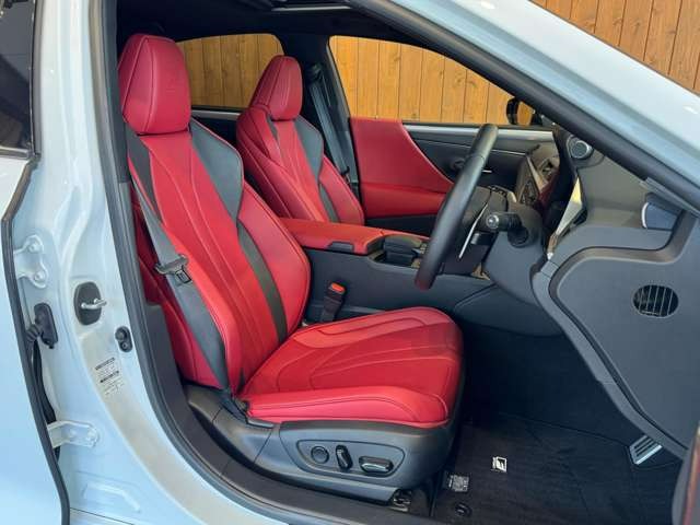 ES 300h Fスポーツ