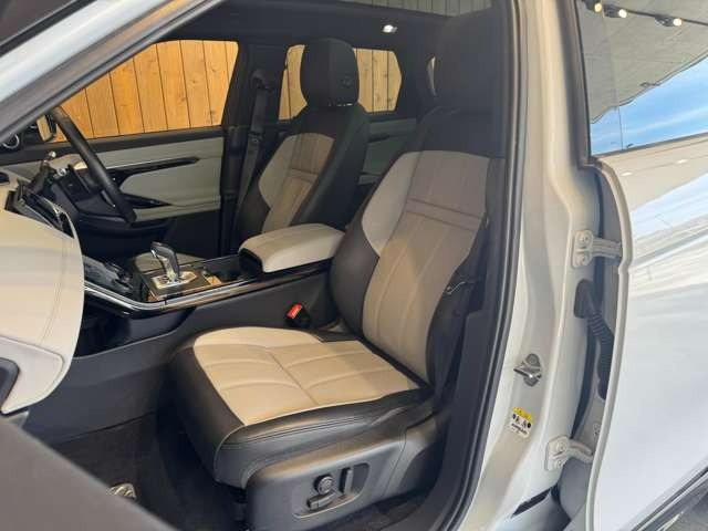 レンジローバーイヴォーク ファーストエディション 2.0L P250