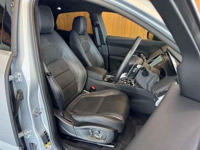 Eペイス Rダイナミック S 2.0L D200