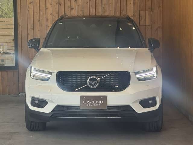 XC40 T5 AWD Rデザイン