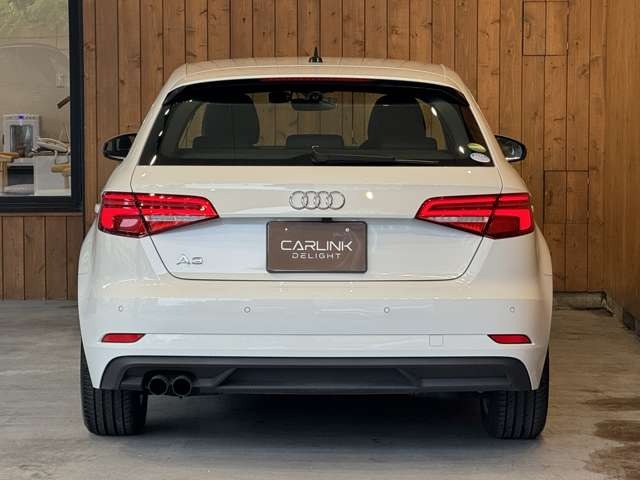 A3 スポーツバック 30 TFSI シグネチャー エディション