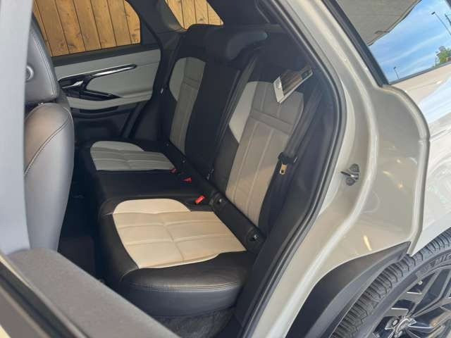 レンジローバーイヴォーク ファーストエディション 2.0L P250