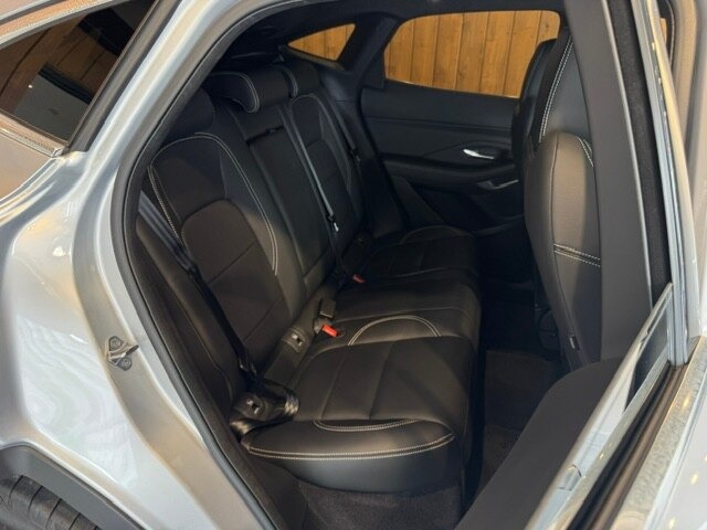 Eペイス Rダイナミック S 2.0L D200