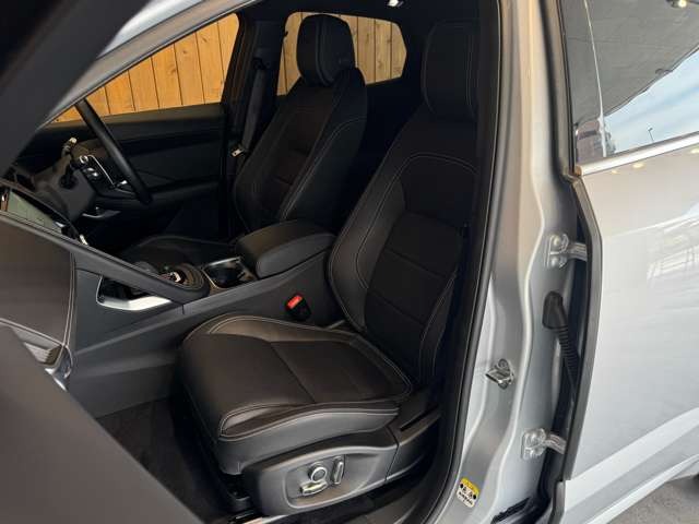 Eペイス Rダイナミック S 2.0L D200