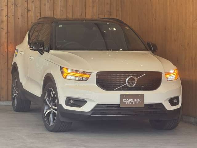 XC40 T5 AWD Rデザイン