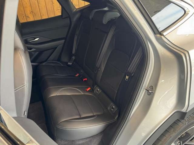 Eペイス Rダイナミック S 2.0L D200