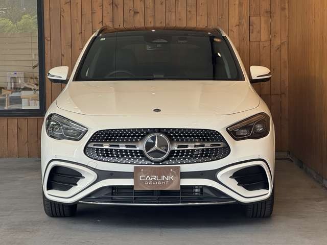 GLAクラス GLA200 d 4マチック AMGラインパッケージ