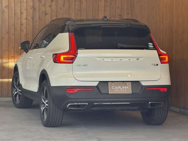 XC40 T5 AWD Rデザイン