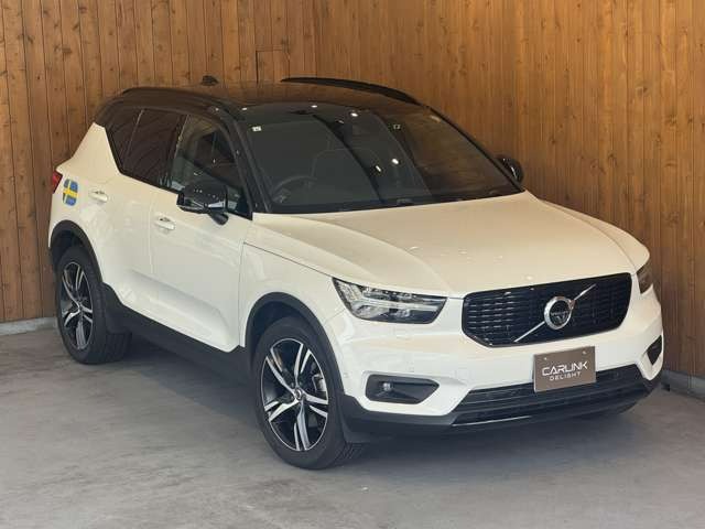 XC40 T5 AWD Rデザイン
