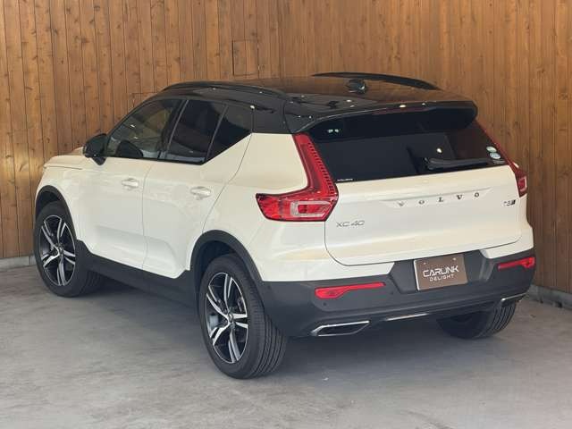XC40 T5 AWD Rデザイン
