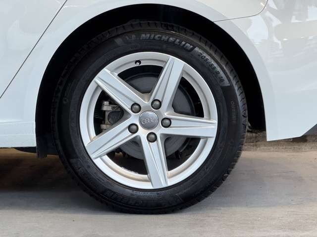 A3 スポーツバック 30 TFSI シグネチャー エディション