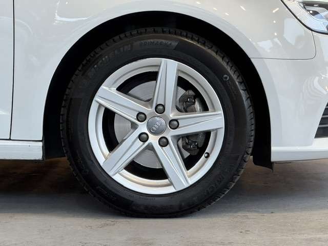 A3 スポーツバック 30 TFSI シグネチャー エディション