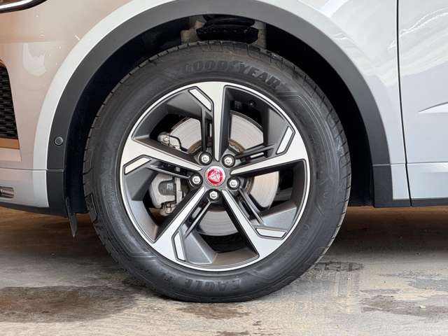 Eペイス Rダイナミック S 2.0L D200