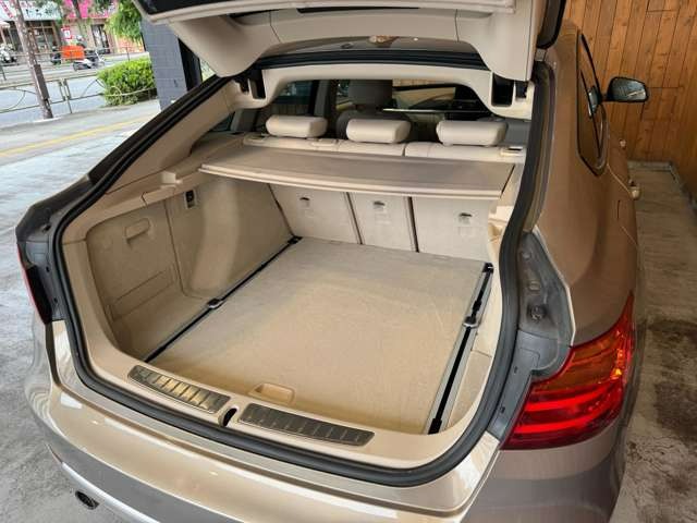 3シリーズグランツーリスモ 320i モダン