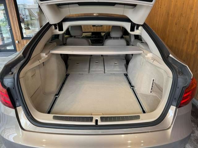 3シリーズグランツーリスモ 320i モダン