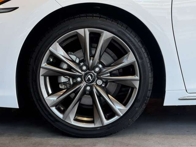 ES 300h Fスポーツ