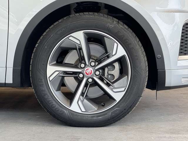 Eペイス Rダイナミック S 2.0L D200