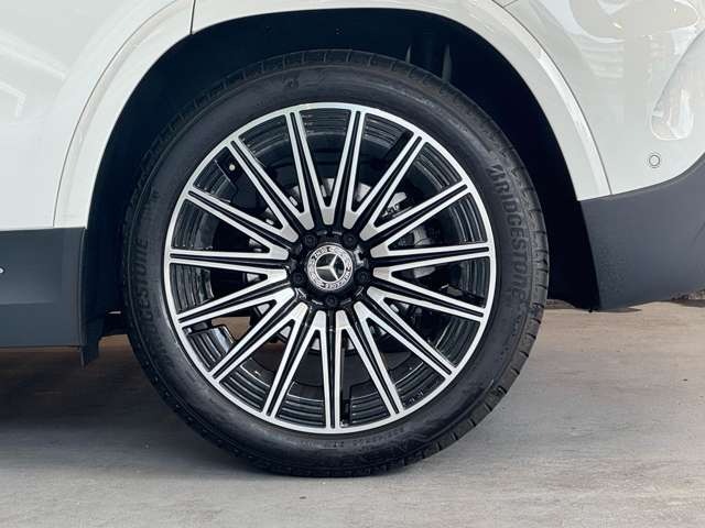 GLAクラス GLA200 d 4マチック AMGラインパッケージ