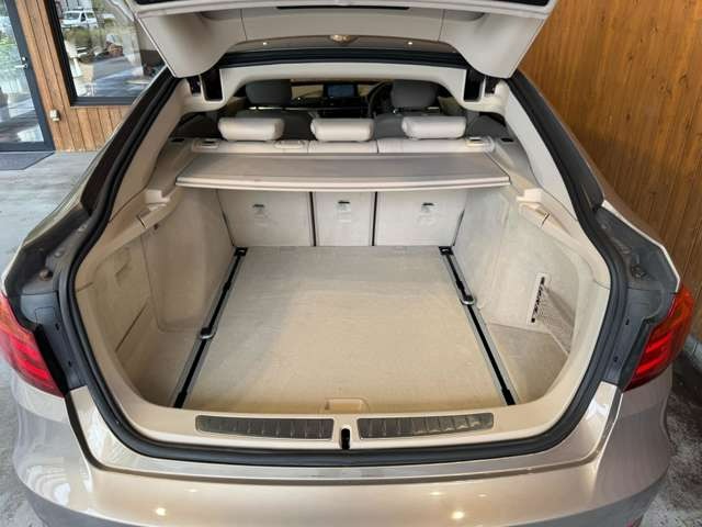 3シリーズグランツーリスモ 320i モダン