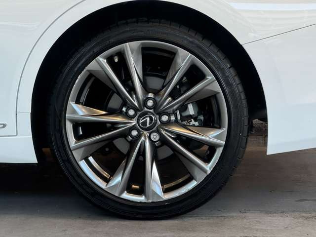 ES 300h Fスポーツ