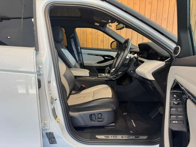 レンジローバーイヴォーク ファーストエディション 2.0L P250