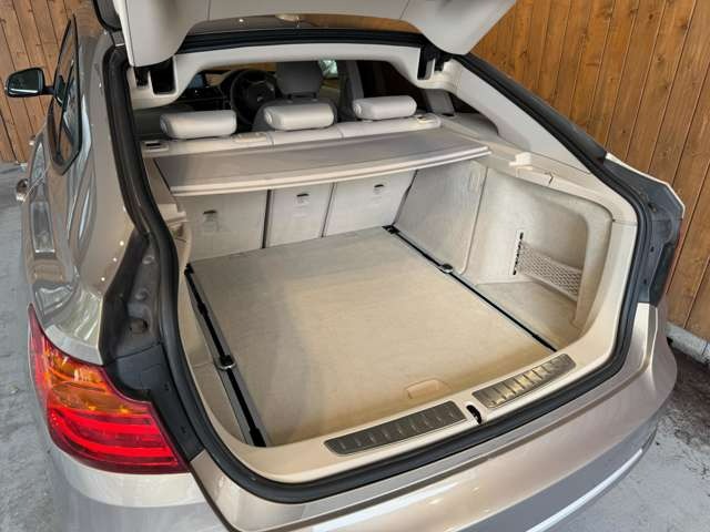3シリーズグランツーリスモ 320i モダン