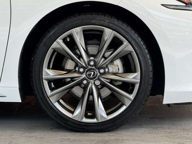 ES 300h Fスポーツ
