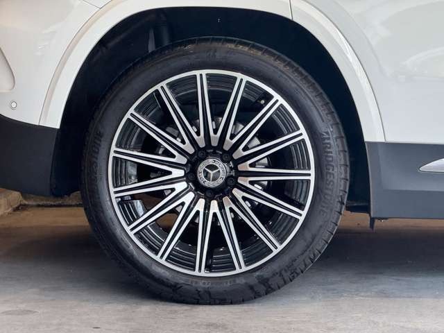 GLAクラス GLA200 d 4マチック AMGラインパッケージ