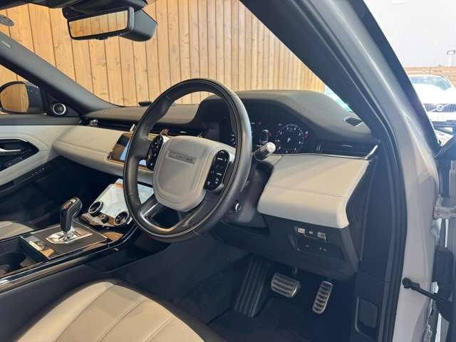 レンジローバーイヴォーク ファーストエディション 2.0L P250