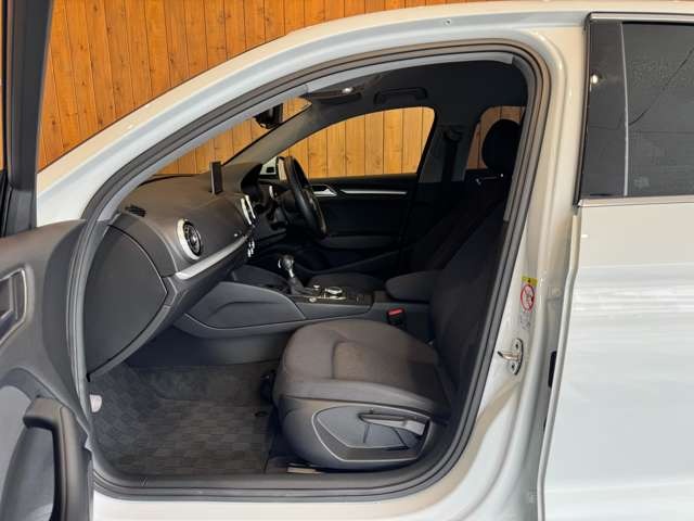 A3セダン 30 TFSI