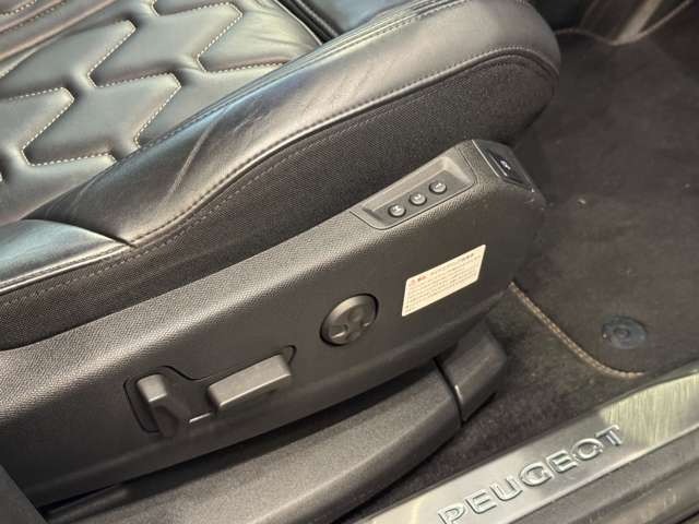 3008 GT ブルーHDi