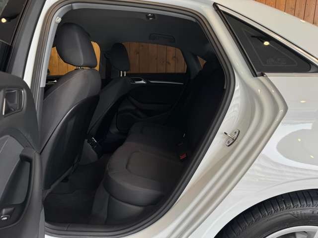 A3セダン 30 TFSI