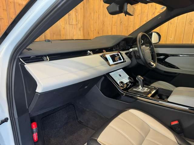 レンジローバーイヴォーク ファーストエディション 2.0L P250